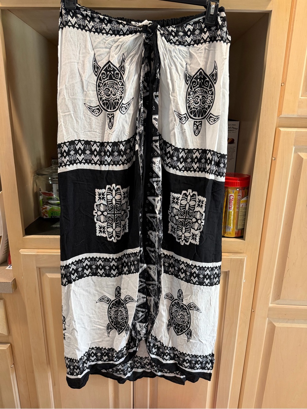 Black & White Turtle Print Swim Coverup Wrap